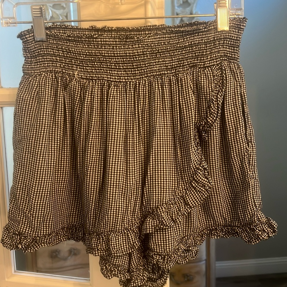 Ruffled Shorts M